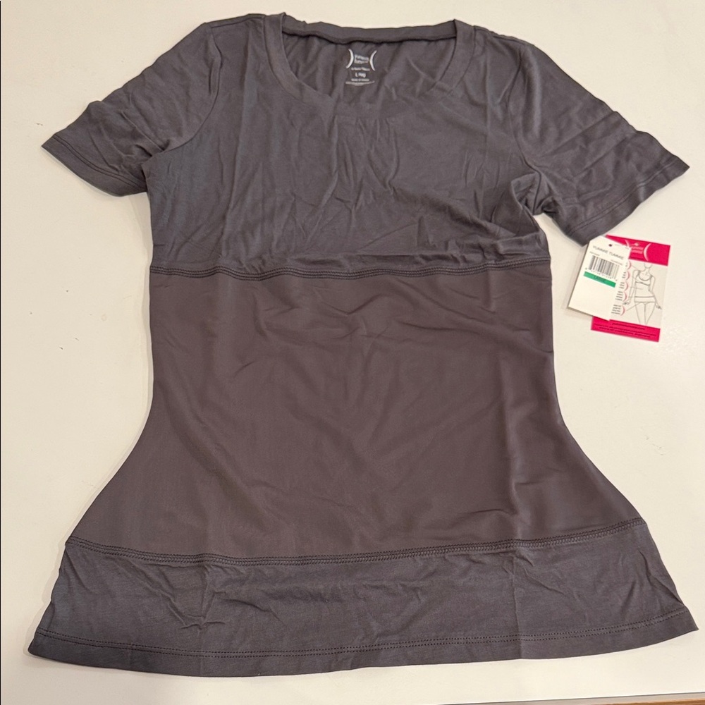 NWT: Yummie Tummie shirt slim wear, size L